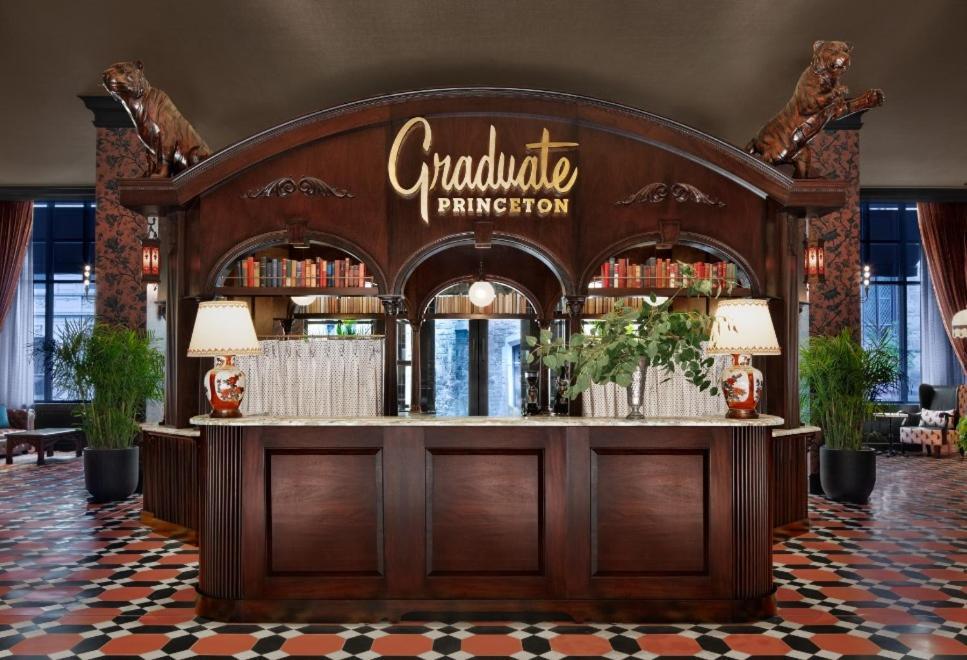 Graduate By Hilton Princeton Eksteriør billede